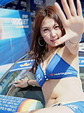 青春性感的美女车模