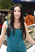 風韻十足的2009美女车模