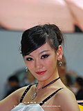 風韻十足的2009美女车模