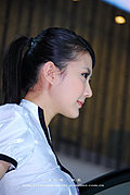 風韻十足的2009美女车模