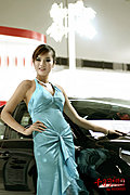 風韻十足的2009美女车模