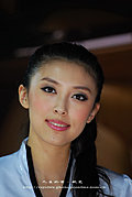 風韻十足的2009美女车模