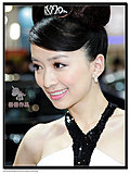 2009年济南车展俏皮可爱的丰田车模