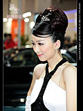 2009年济南车展俏皮可爱的丰田车模