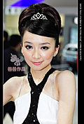 2009年济南车展俏皮可爱的丰田车模