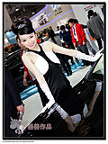 2009年济南车展俏皮可爱的丰田车模