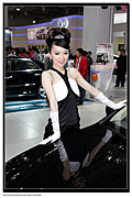 2009年济南车展俏皮可爱的丰田车模