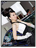 2009年济南车展俏皮可爱的丰田车模