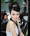 2009年济南车展俏皮可爱的丰田车模