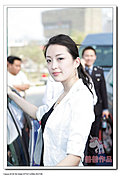 2009年济南车展斯巴鲁车模之白衣MM