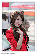 2009年济南车展斯巴鲁车模之白衣MM