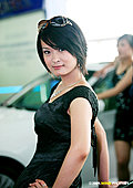 美女车模