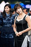 大眼睛的韩国车模