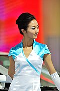 靓丽车模