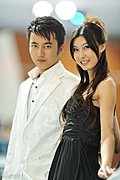 靓丽车模