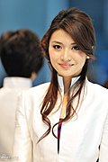 靓丽车模