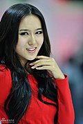 靓丽车模