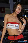 俊俏甜美