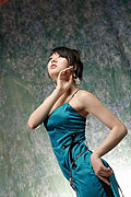 韩国美女车模黄美姬