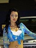 靓丽车模
