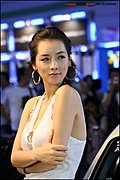 靓丽车模