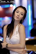 靓丽车模