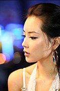 靓丽车模
