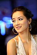 靓丽车模