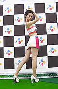 韩国人气飙升最快车模 百变女郎南正淑