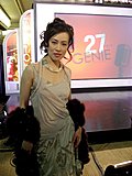邬君梅偏爱豪车