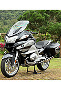 BMW S 1000RR新车发布会 长腿美眉助阵