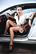 美女与宾利美丽邂逅