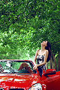 混血美女展傲人身材