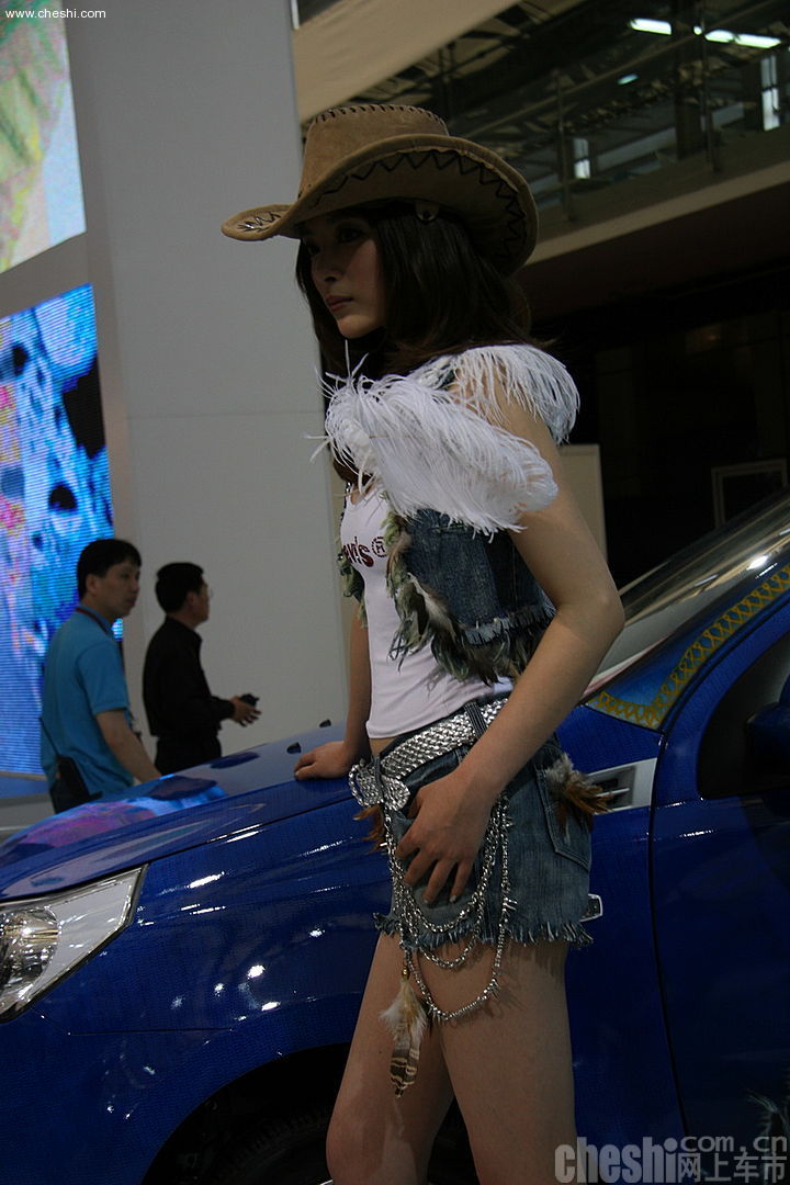 乐骋牛仔美女