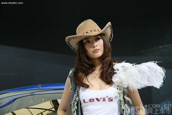 乐骋牛仔美女