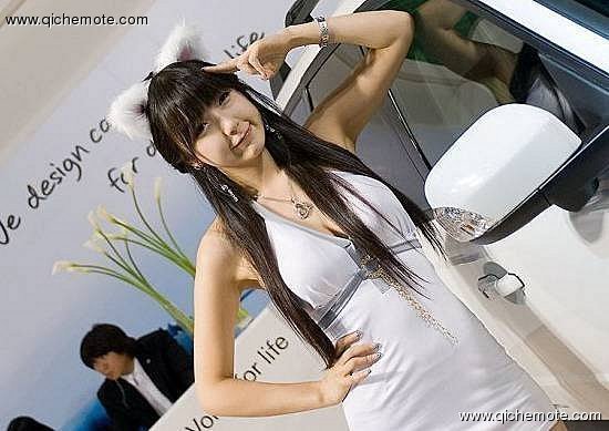 兔美女车模