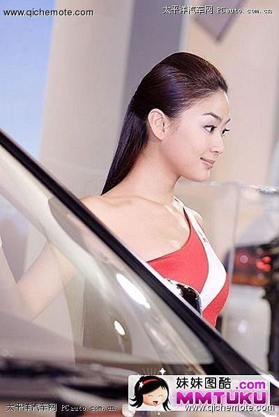 刘璇般甜美的靓丽车模