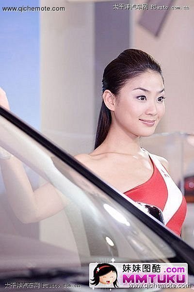 刘璇般甜美的靓丽车模