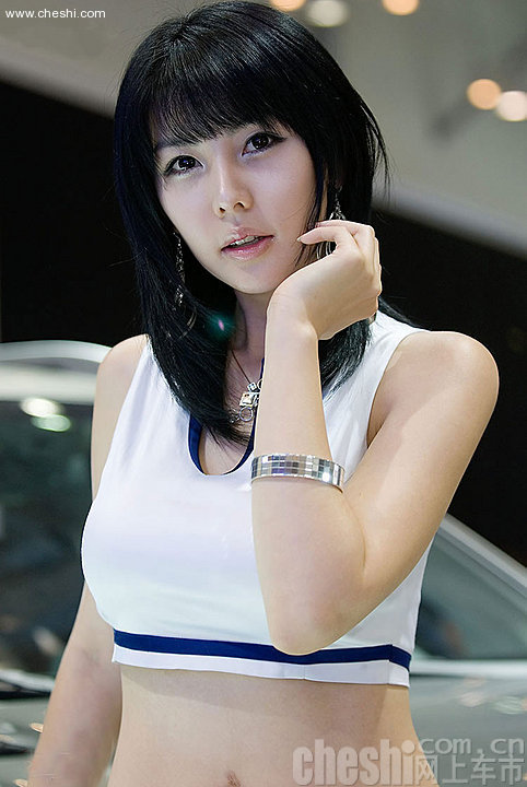 美女车模李智友