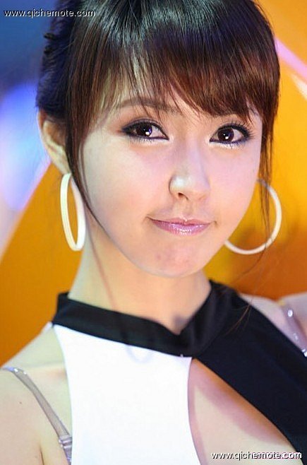 韩国当红香车靓模Kang Yui