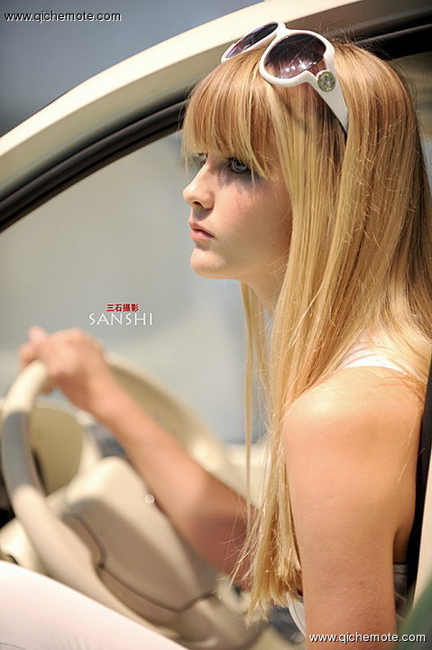 2008 北京車展上漂亮的車模真不少