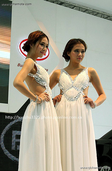 2009南宁东盟车展的美女车模们