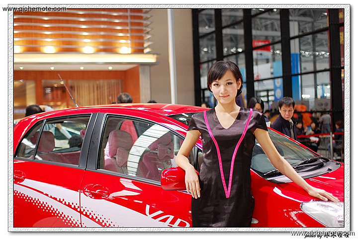 2009南宁东盟车展的美女车模们