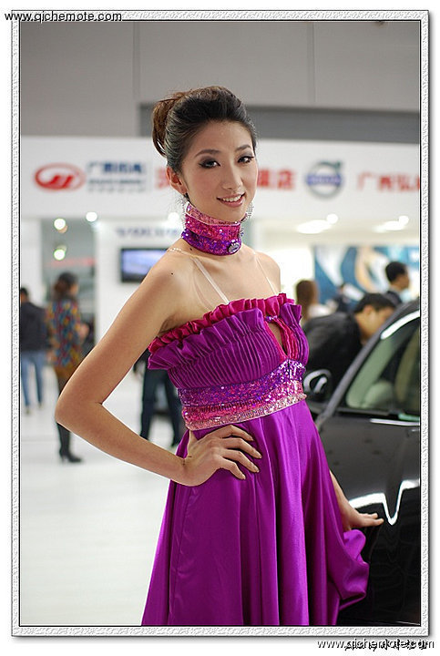 2009南宁东盟车展的美女车模们
