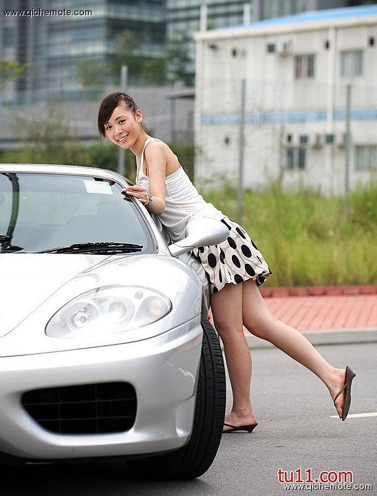 喜欢名车 还是喜欢这个美女