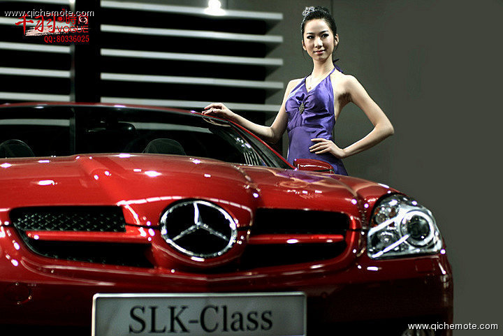 風韻十足的2009美女车模