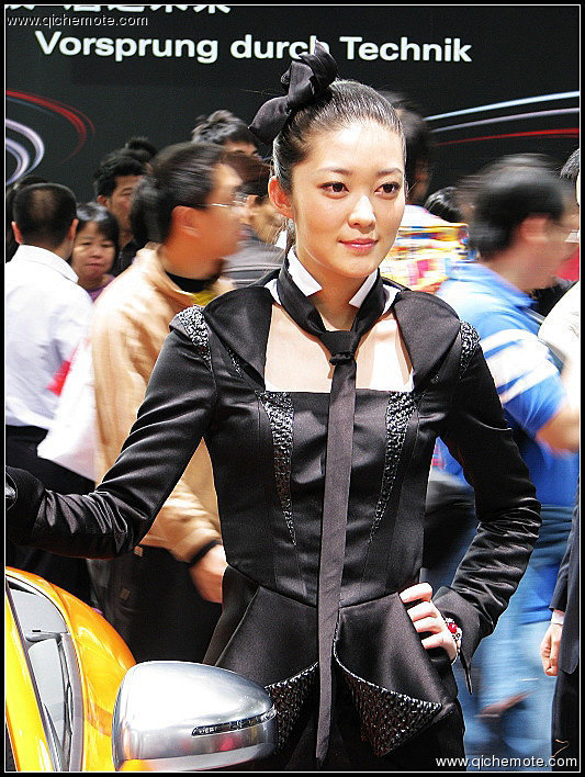 绝色车模