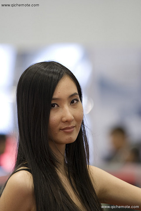 靓丽车模