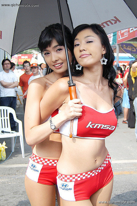 电眼美女