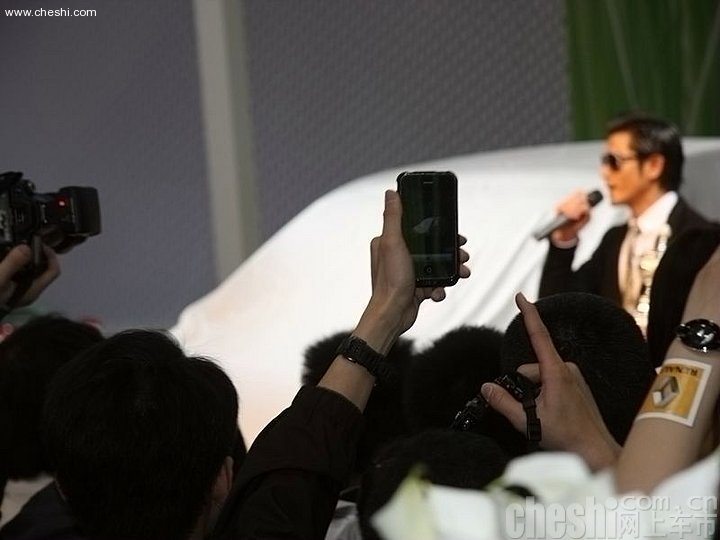 郭富城现身北京车展